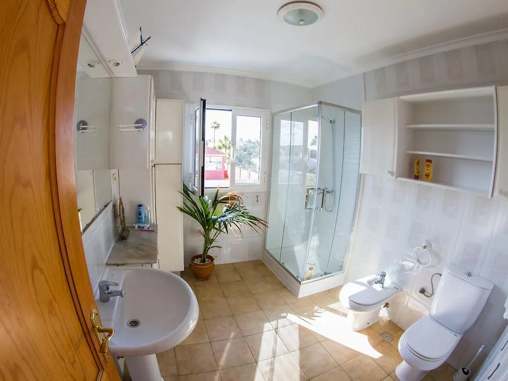 Surfhouse Hotel Corralejo Affittacamere
